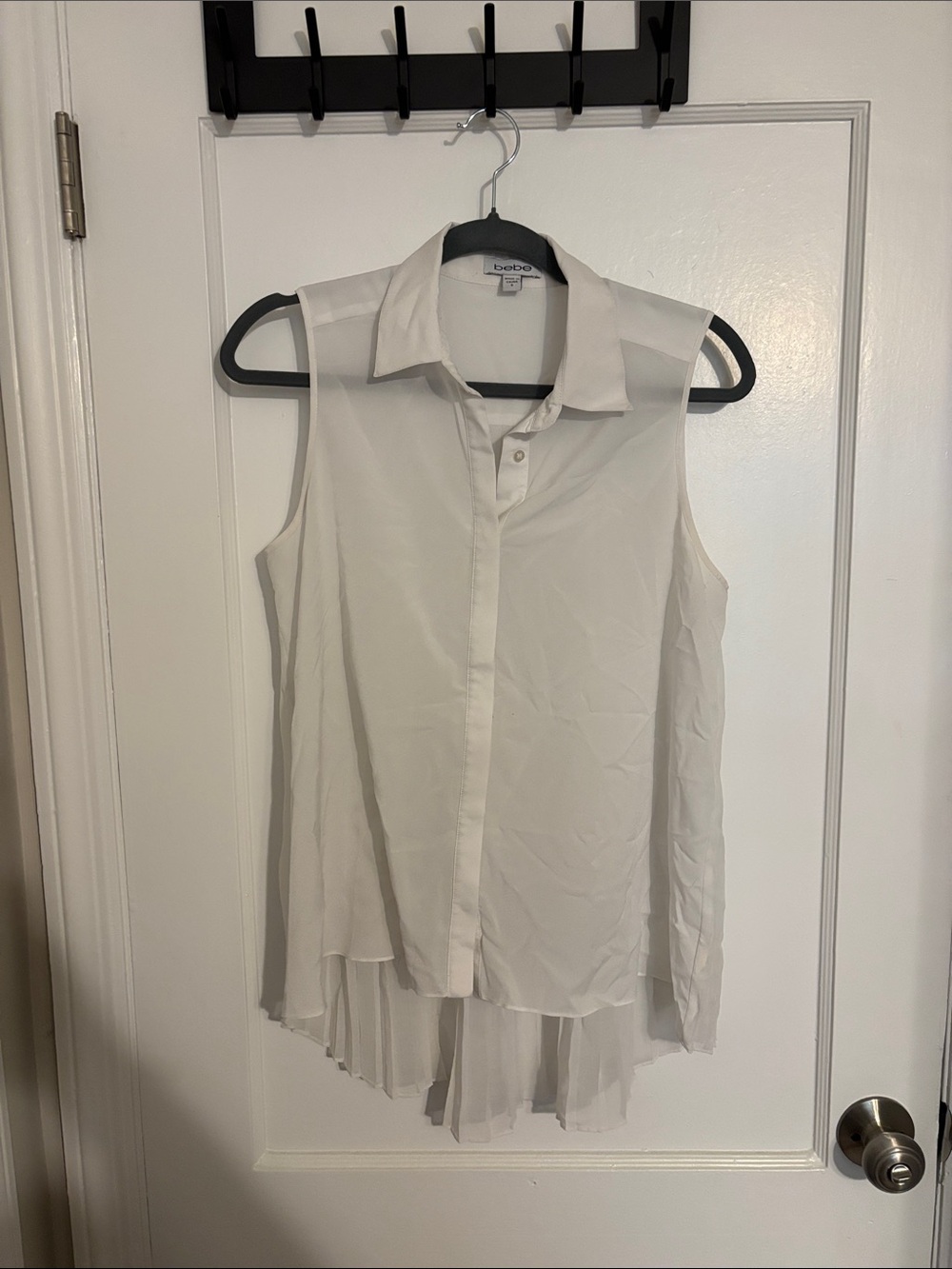 bebe White Sleeveless Layered Hem Blouse
